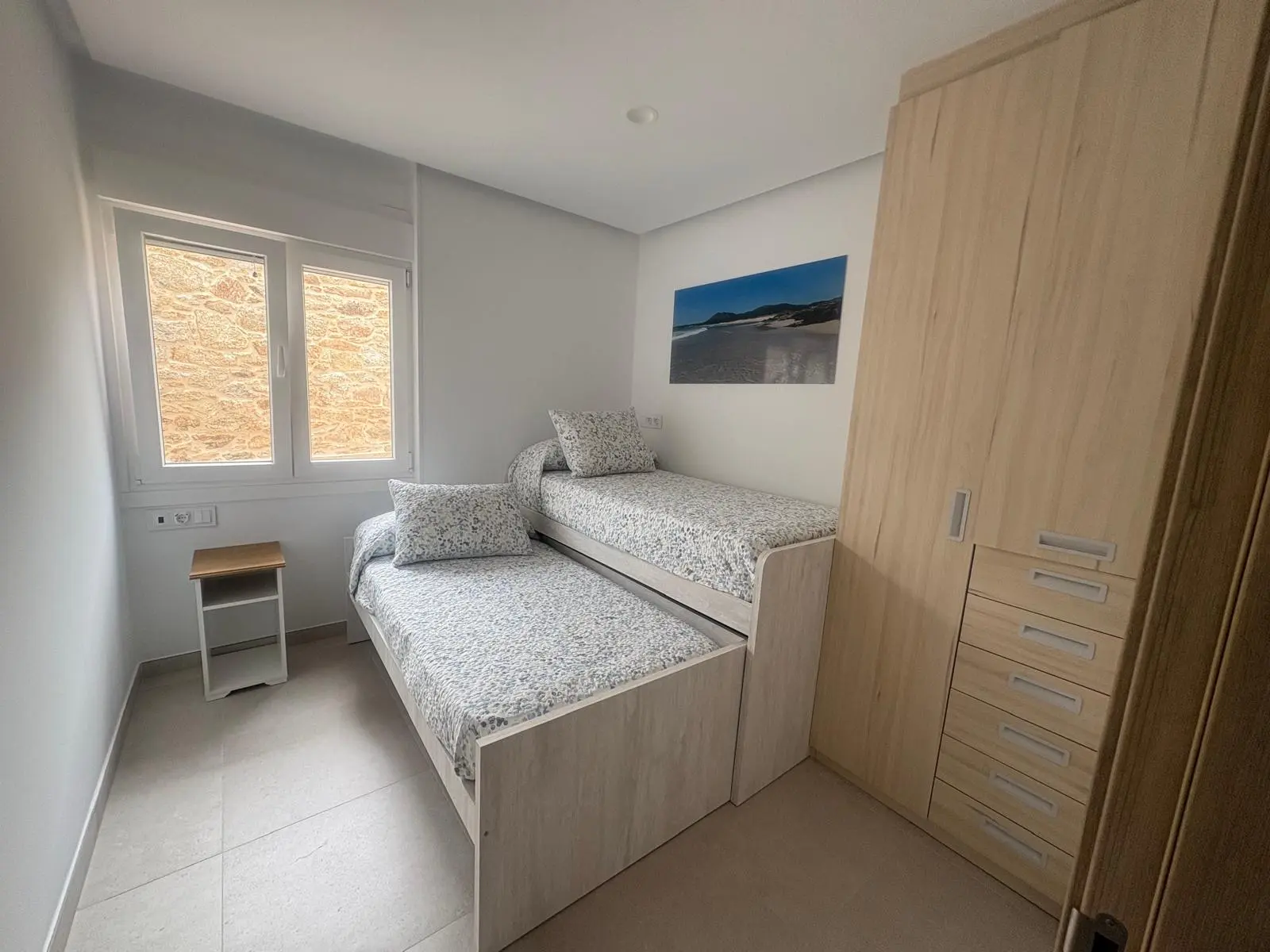 Cuarto dobre con dúas camas individuais, LouroBeach I, Louro (Galicia)