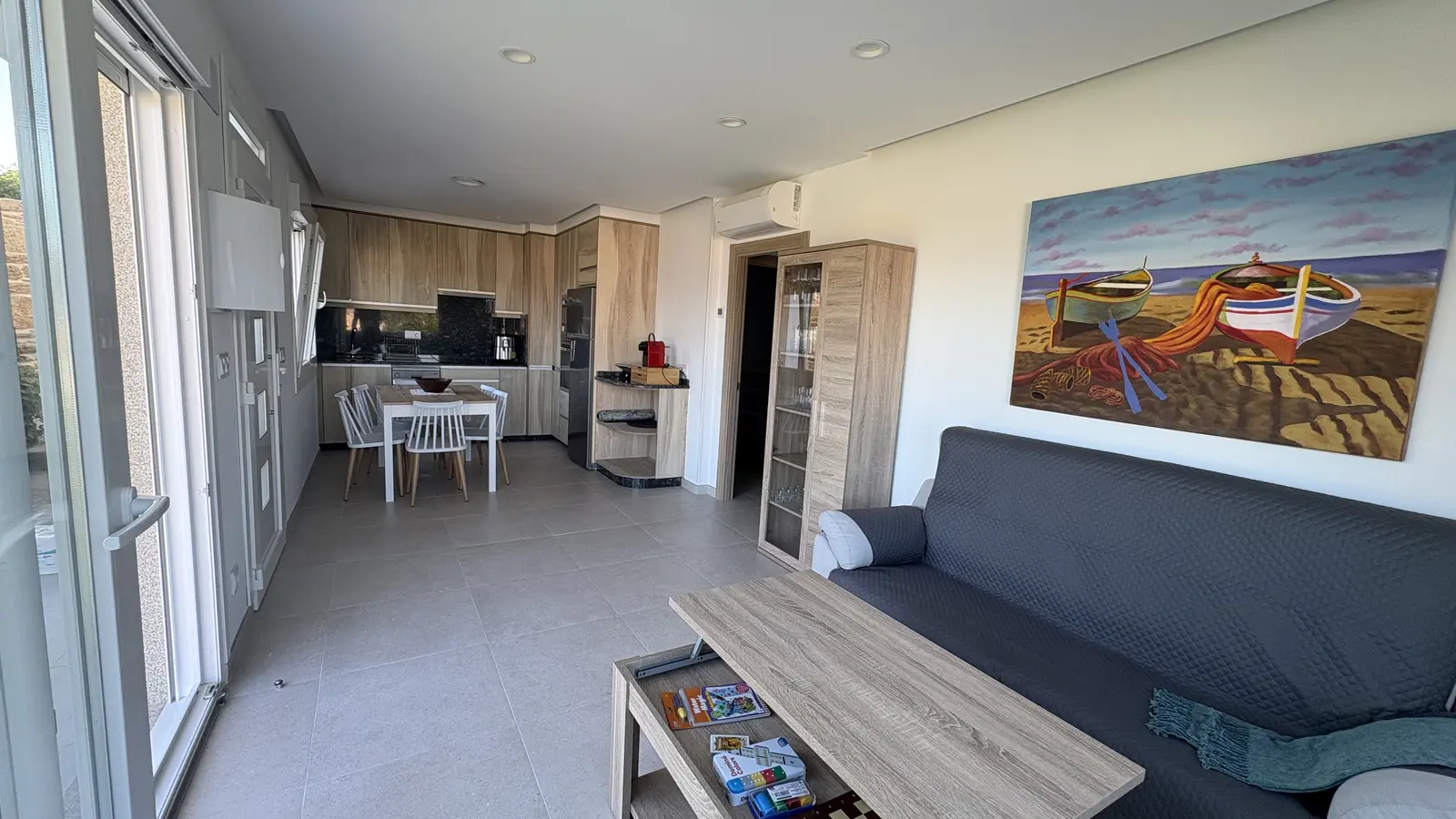 Salón integrado con cociña en LouroBeach I, Louro (Galicia)
