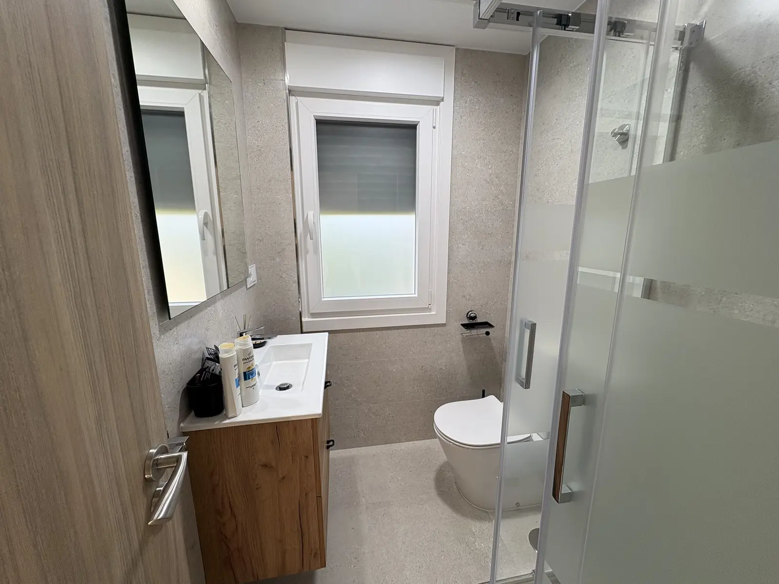 Baño moderno, aluguer vacacional LouroBeach II, Louro